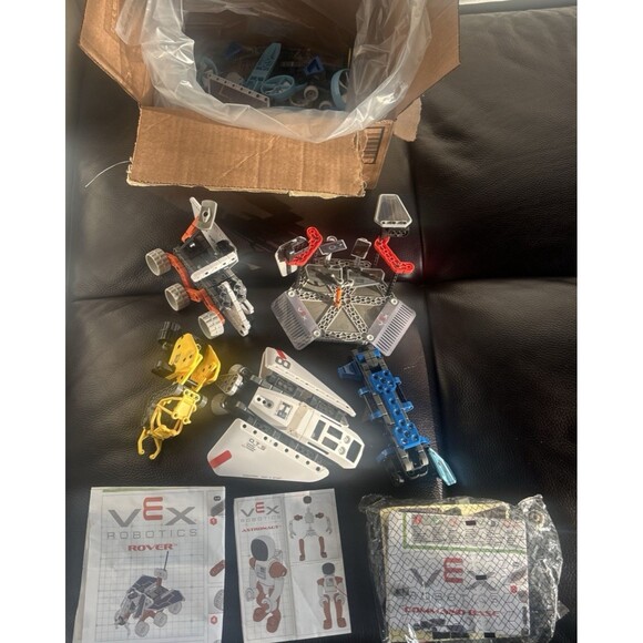 Vex Robotics Lot of 3 - Command Base , Explorer Rover  & Astronaut Parts - Picture 3 of 7